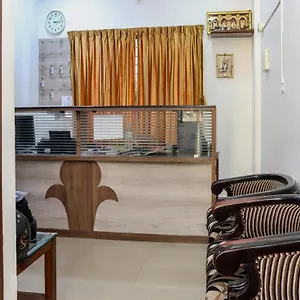 2* Hotel Collection O Yashaswi Comforts