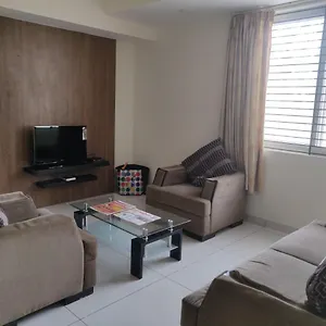  Hotel Suvarna Compact